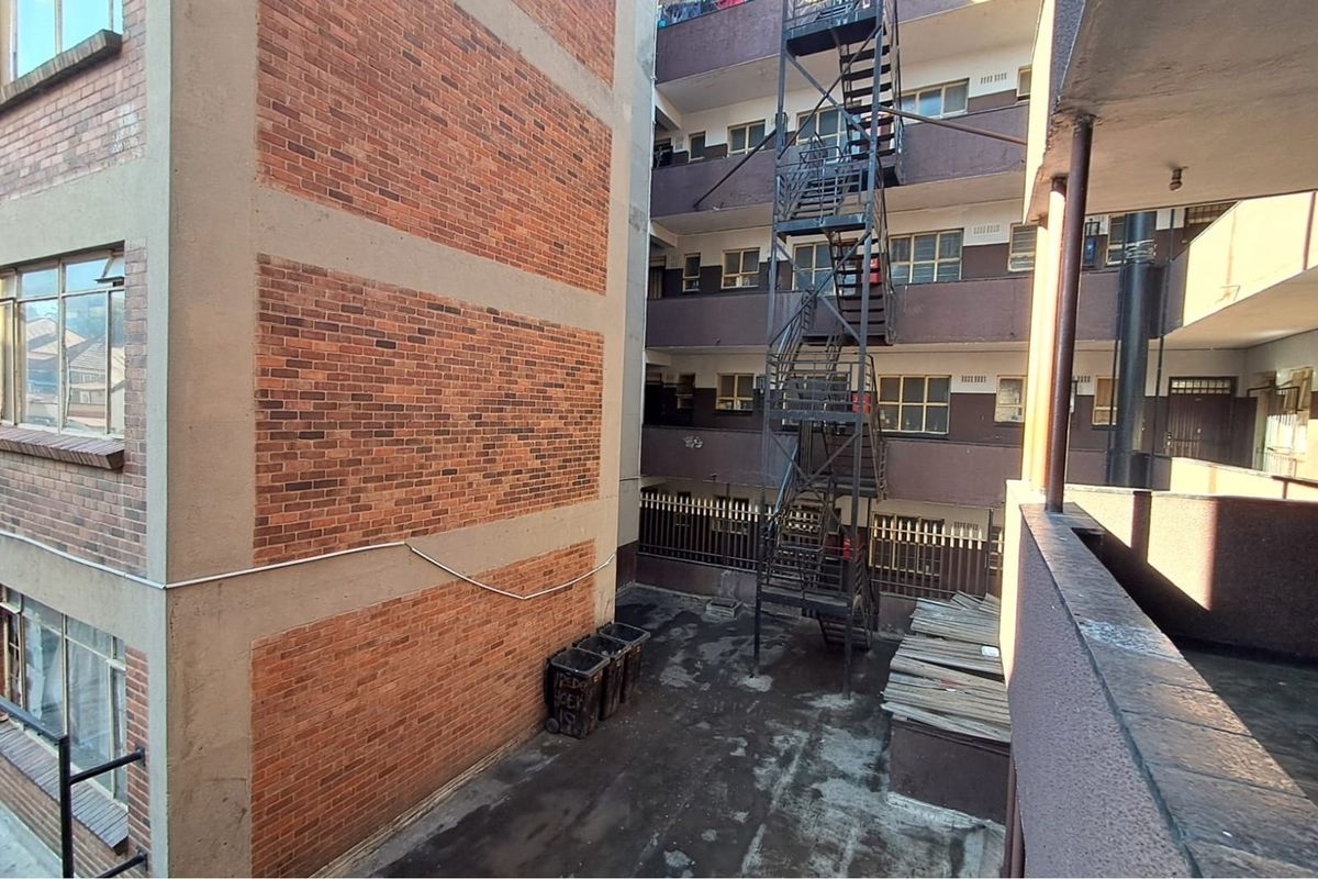 LIFE TIME INVESTMENT - Photo 4