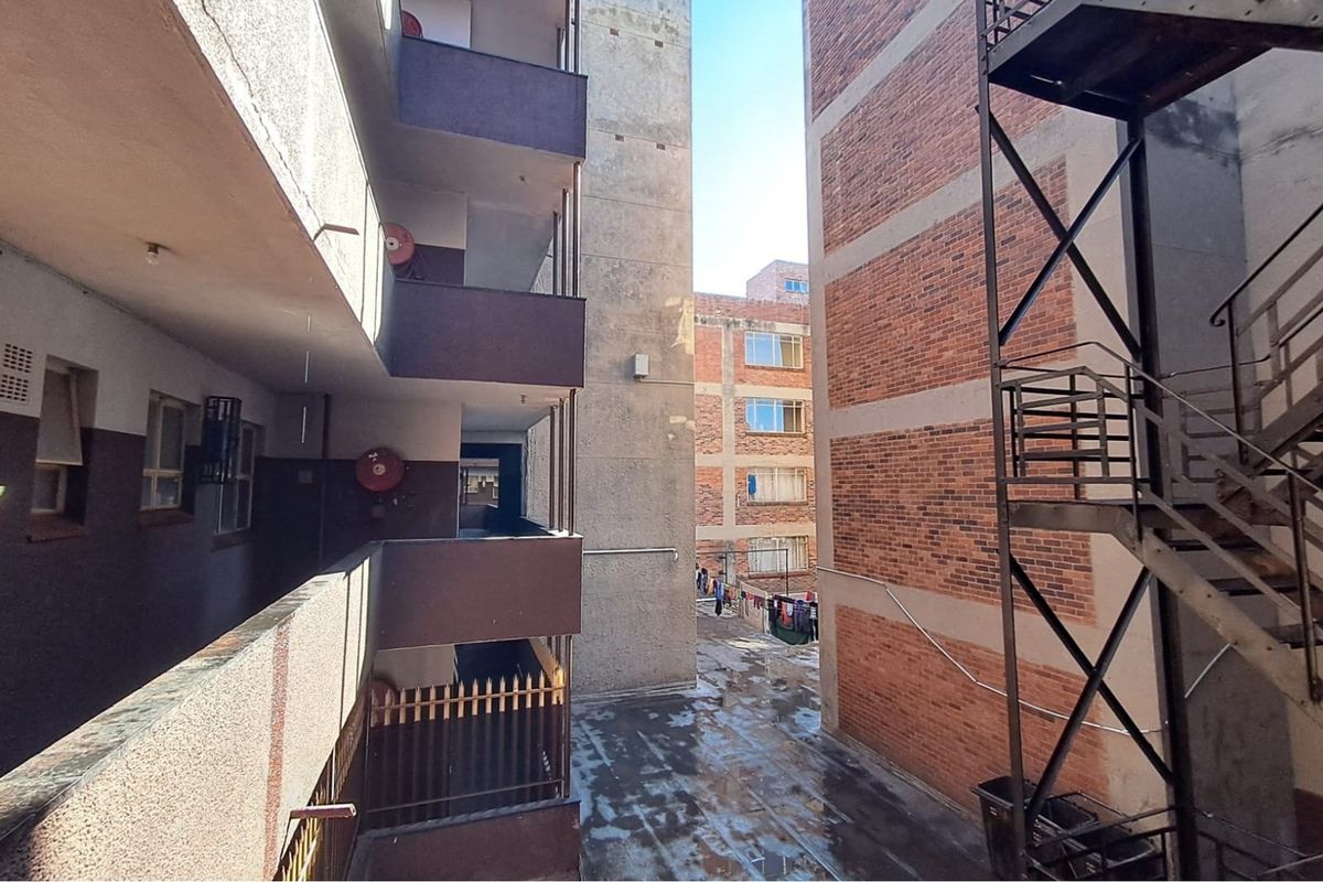 LIFE TIME INVESTMENT - Photo 5