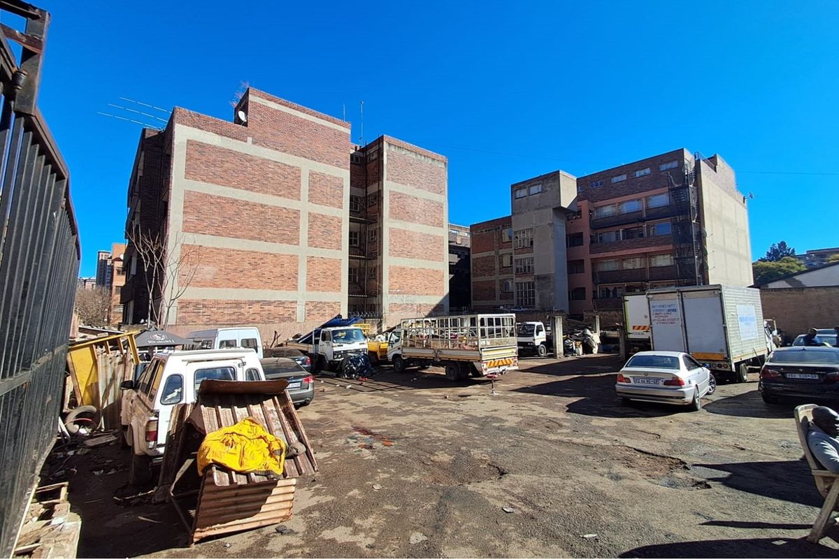 LIFE TIME INVESTMENT - Photo 3