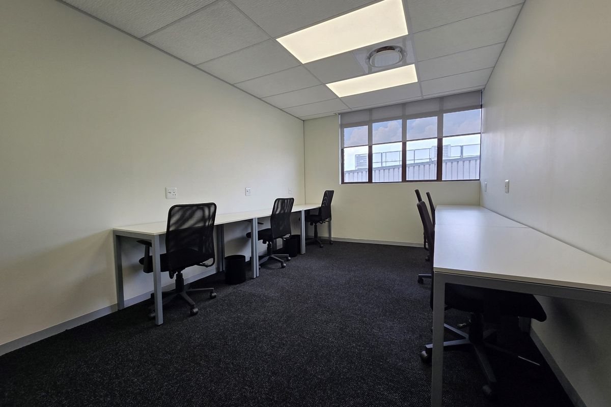 Elevate your workspace with this modern 6-person office - Photo 2