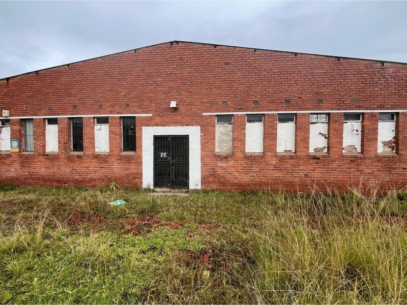Industrial Warehouse / Workshop for Sale - Prime Dundee Location (NO TRANSFER DUTY) - Photo 1