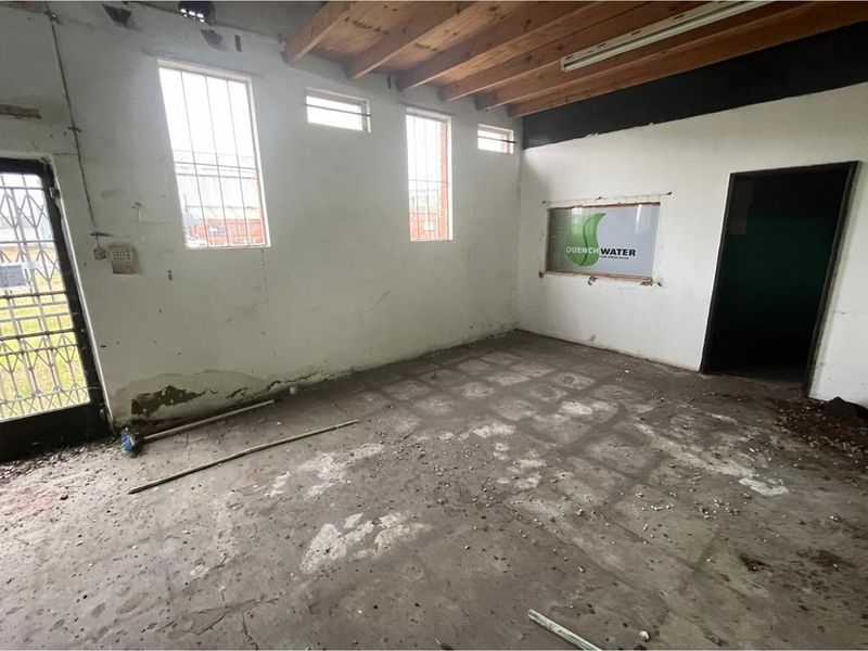 Industrial Warehouse / Workshop for Sale - Prime Dundee Location (NO TRANSFER DUTY) - Photo 7
