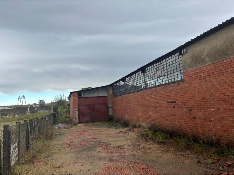 Industrial Warehouse / Workshop for Sale - Prime Dundee Location (NO TRANSFER DUTY) - Photo 4