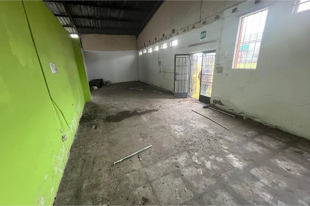 Industrial Warehouse / Workshop for Sale - Prime Dundee Location (NO TRANSFER DUTY) - Photo 2