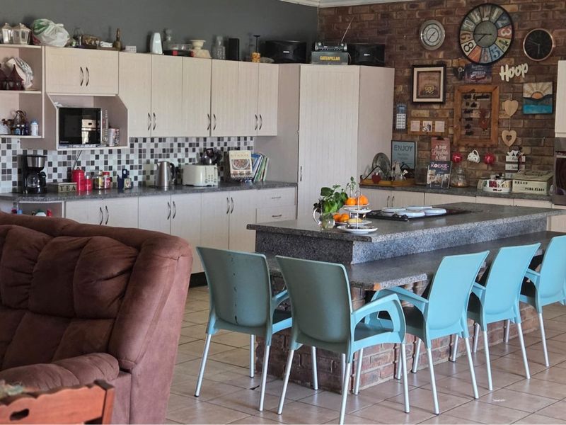 Prime Opportunity for a Holiday Retreat, Retirement Haven, or Lifestyle Hub - Photo 5