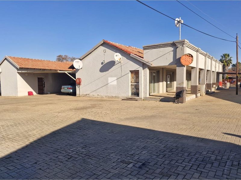 "Prime North West Commercial Space Sale" - Photo 5