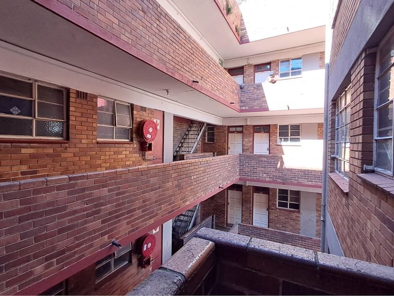 Commercial investment opportunity - Photo 2