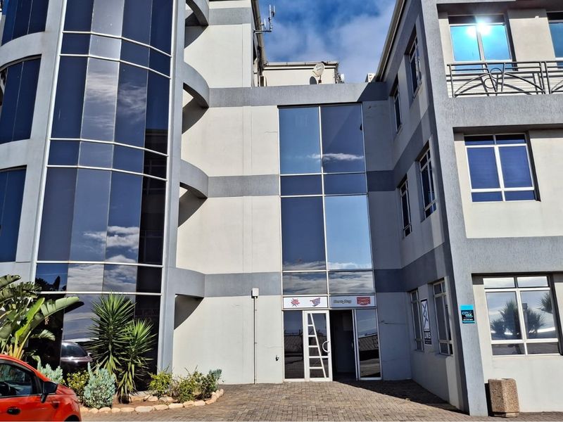 Modern offices available in Humewood - Photo 2