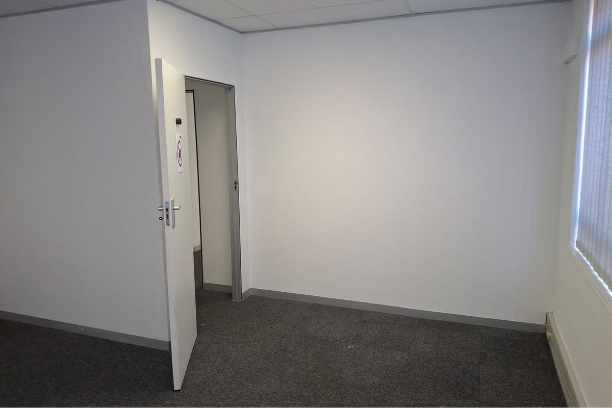Modern offices available in Humewood - Photo 5