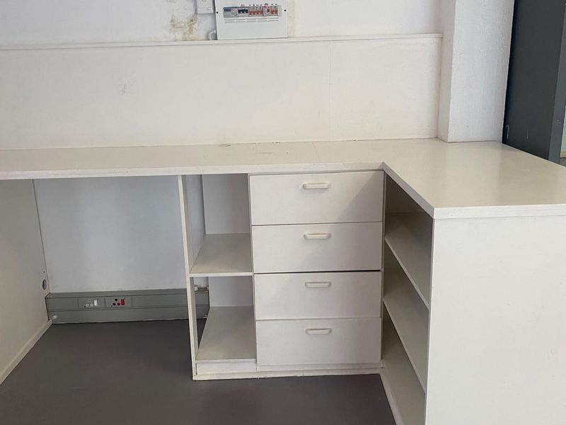 Retail/Office To Let in City Centre - Photo 6
