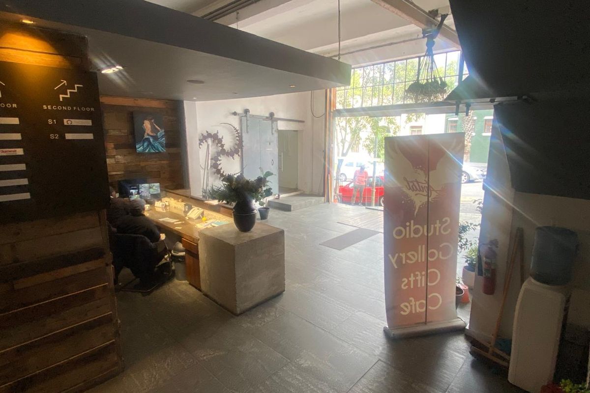 Retail Space to Let In City Centre - Photo 5