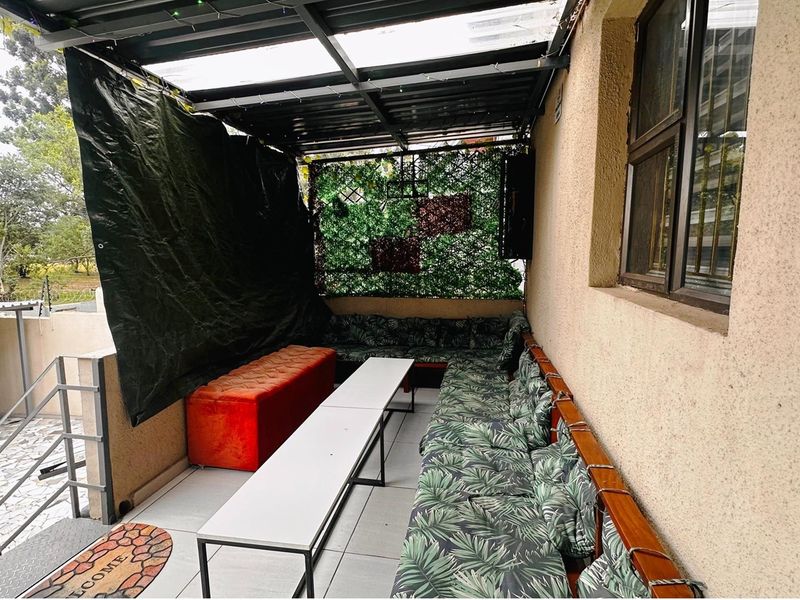 BEAUTIFUL (12) ACTIVE ROOMS GUEST LODGE FOR SALE  (AIR B"N"B) - Photo 8