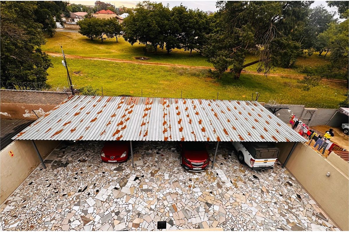 BEAUTIFUL (12) ACTIVE ROOMS GUEST LODGE FOR SALE  (AIR B"N"B) - Photo 4