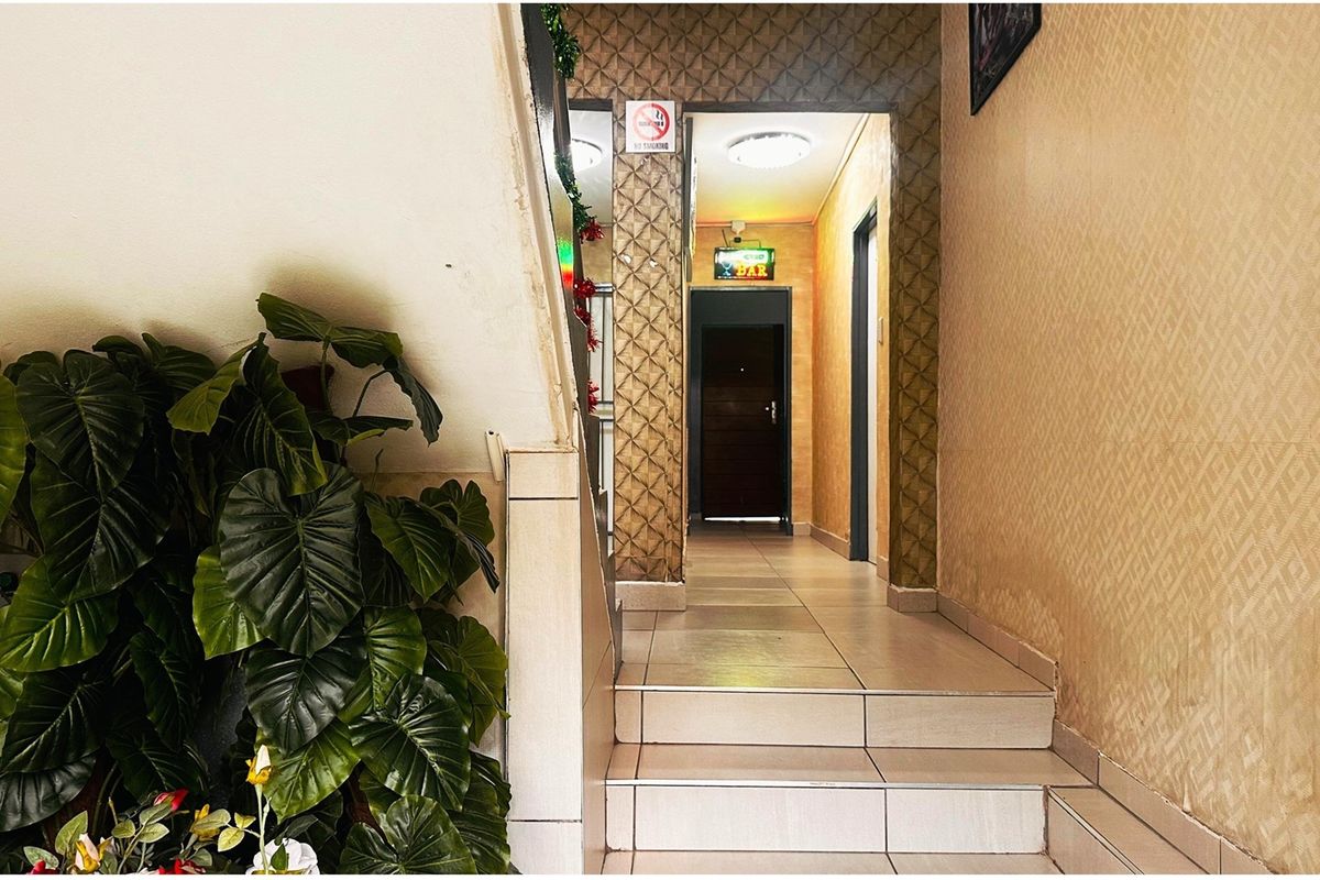 BEAUTIFUL (12) ACTIVE ROOMS GUEST LODGE FOR SALE  (AIR B"N"B) - Photo 3