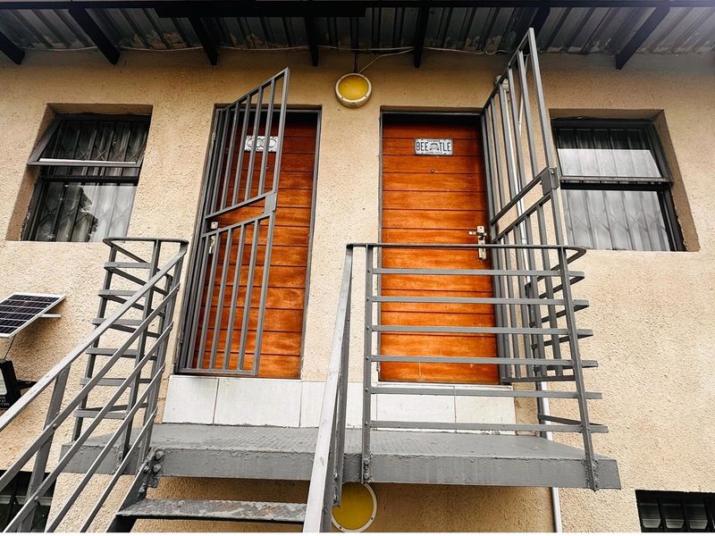 BEAUTIFUL (12) ACTIVE ROOMS GUEST LODGE FOR SALE  (AIR B"N"B) - Photo 5