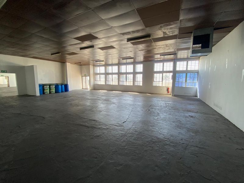 Multiple Warehouse Spaces To Let In Walmer Estate - Photo 10