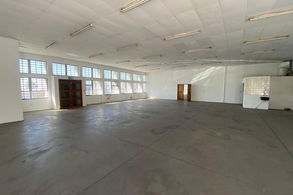 Multiple Warehouse Spaces To Let In Walmer Estate - Photo 3