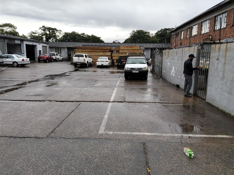 Warehouse suitable for vehicle workshop or manufacturing to let in New Germany. - Photo 5