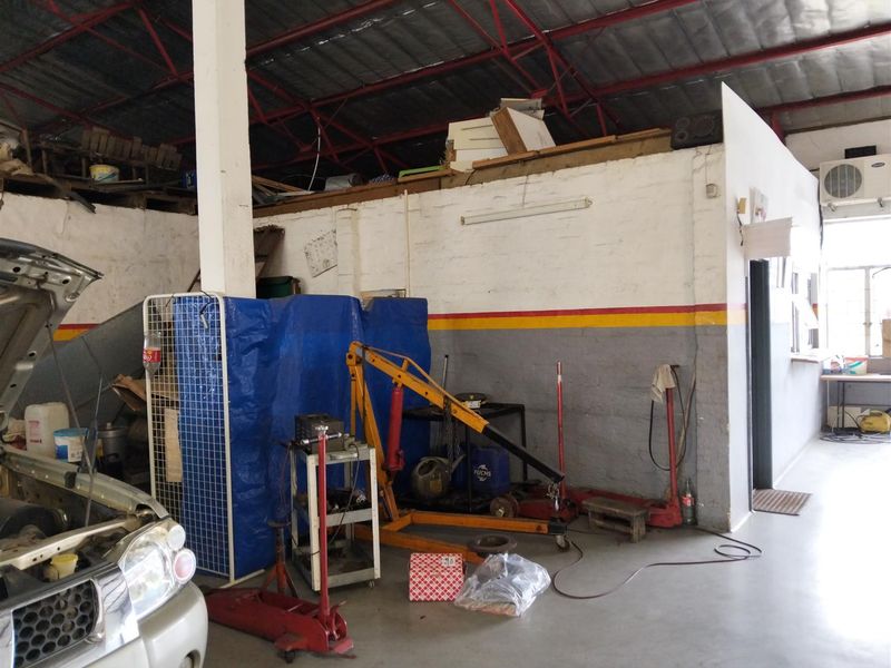 Rent or buy fantastic warehouse. - Photo 5