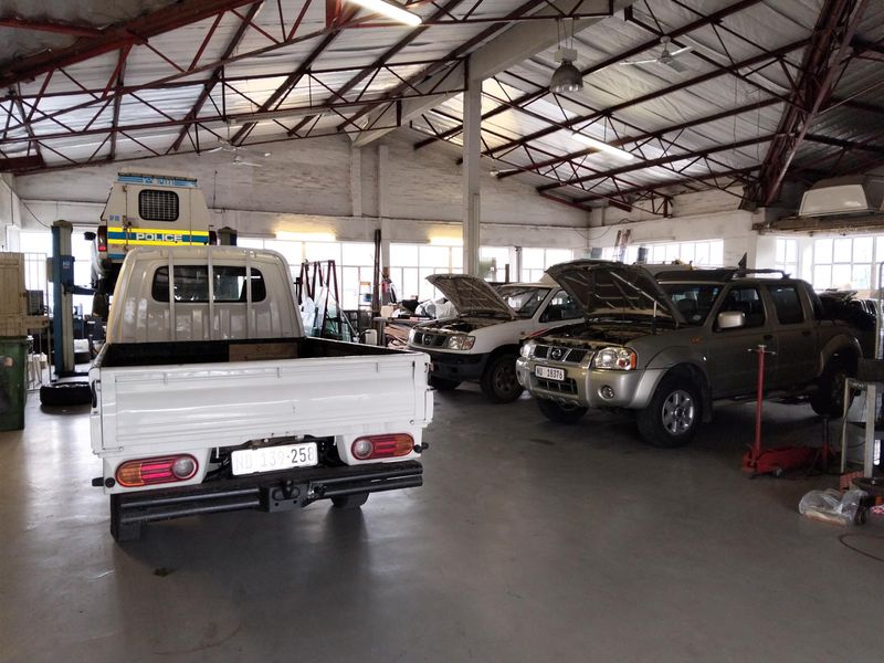 Rent or buy fantastic warehouse. - Photo 4