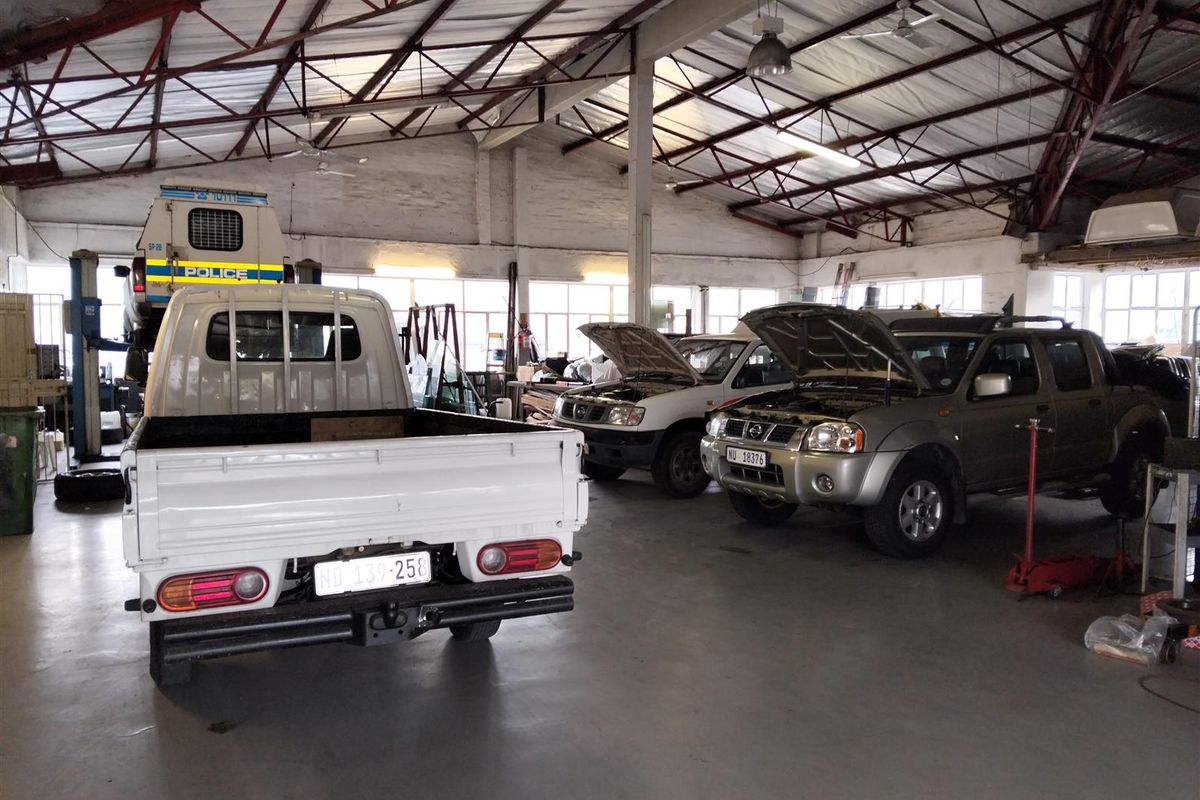 Rent or buy fantastic warehouse. - Photo 4