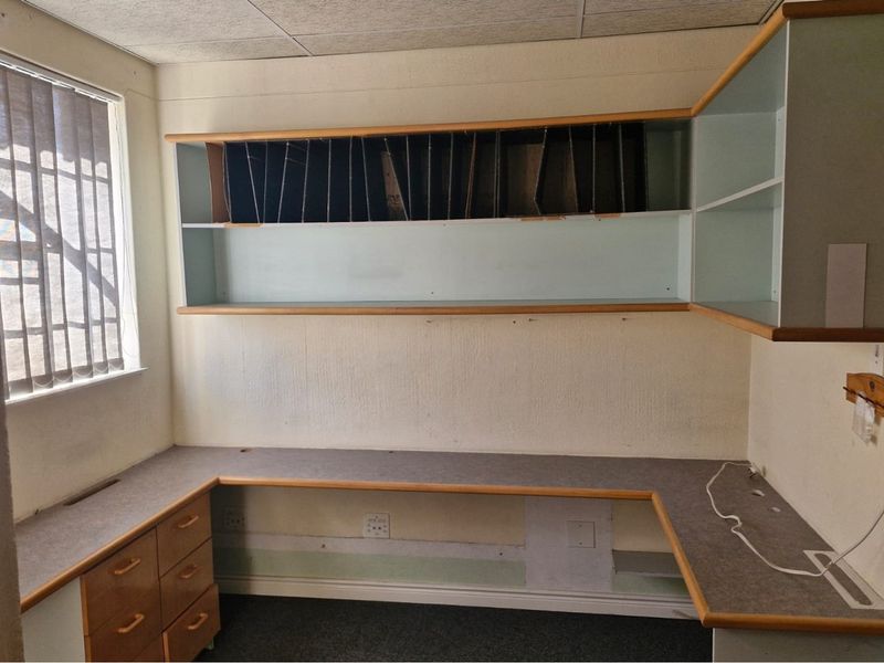 Modern Medical Consulting rooms for urgent sale - Photo 8