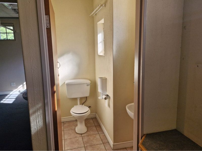 Modern Medical Consulting rooms for urgent sale - Photo 6