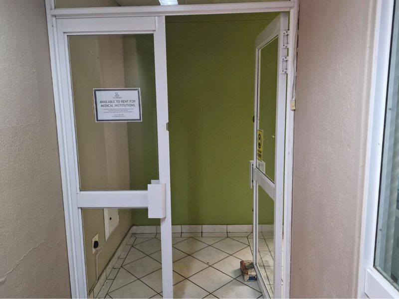 Modern Medical Consulting rooms for urgent sale - Photo 5