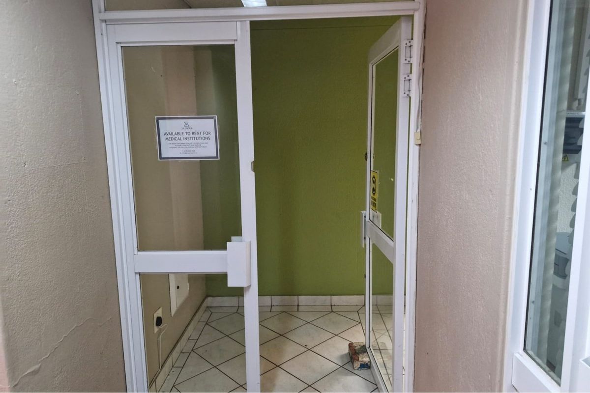 Modern Medical Consulting rooms for urgent sale - Photo 5