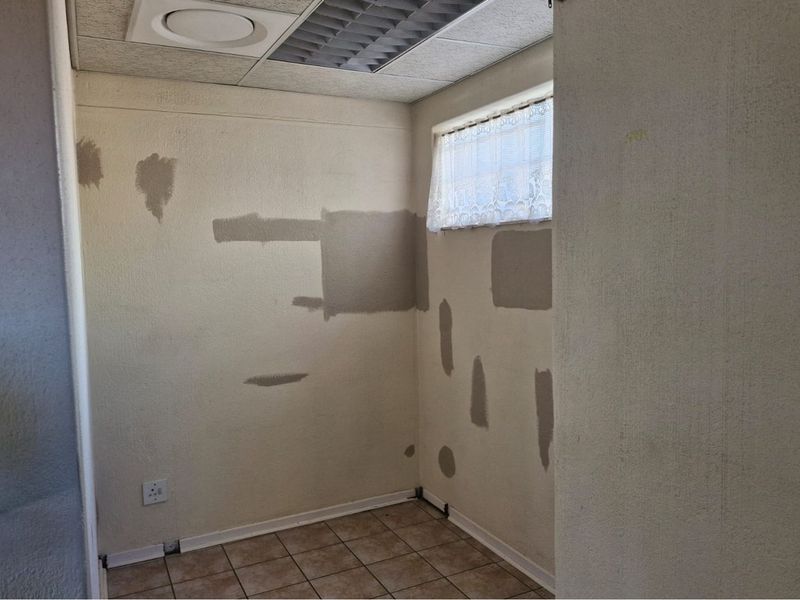 Modern Medical Consulting rooms for urgent sale - Photo 9