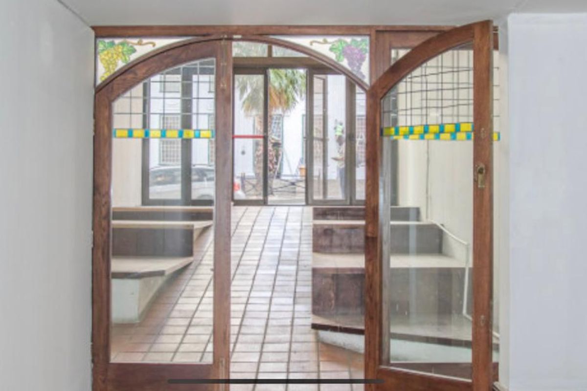 Retail Space To Let On Strand Street - Photo 3