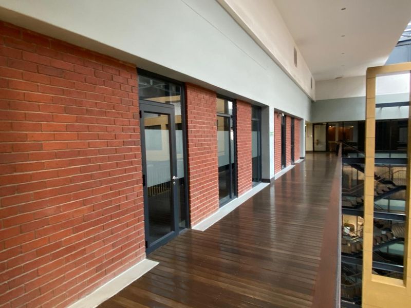 Call Centre Offices Available in City Centre - Photo 9