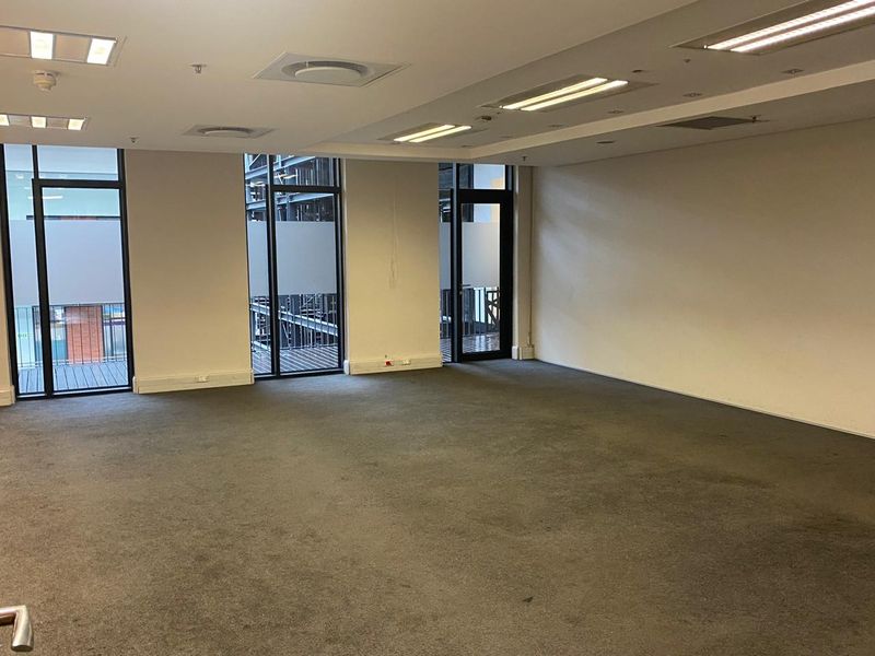 Call Centre Offices Available in City Centre - Photo 8