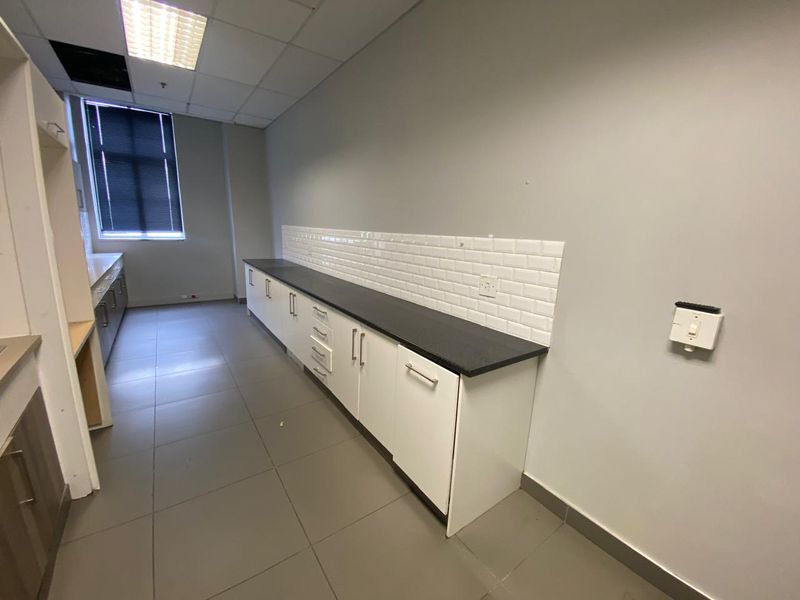 Call Centre Offices To Let in City Centre - Photo 8