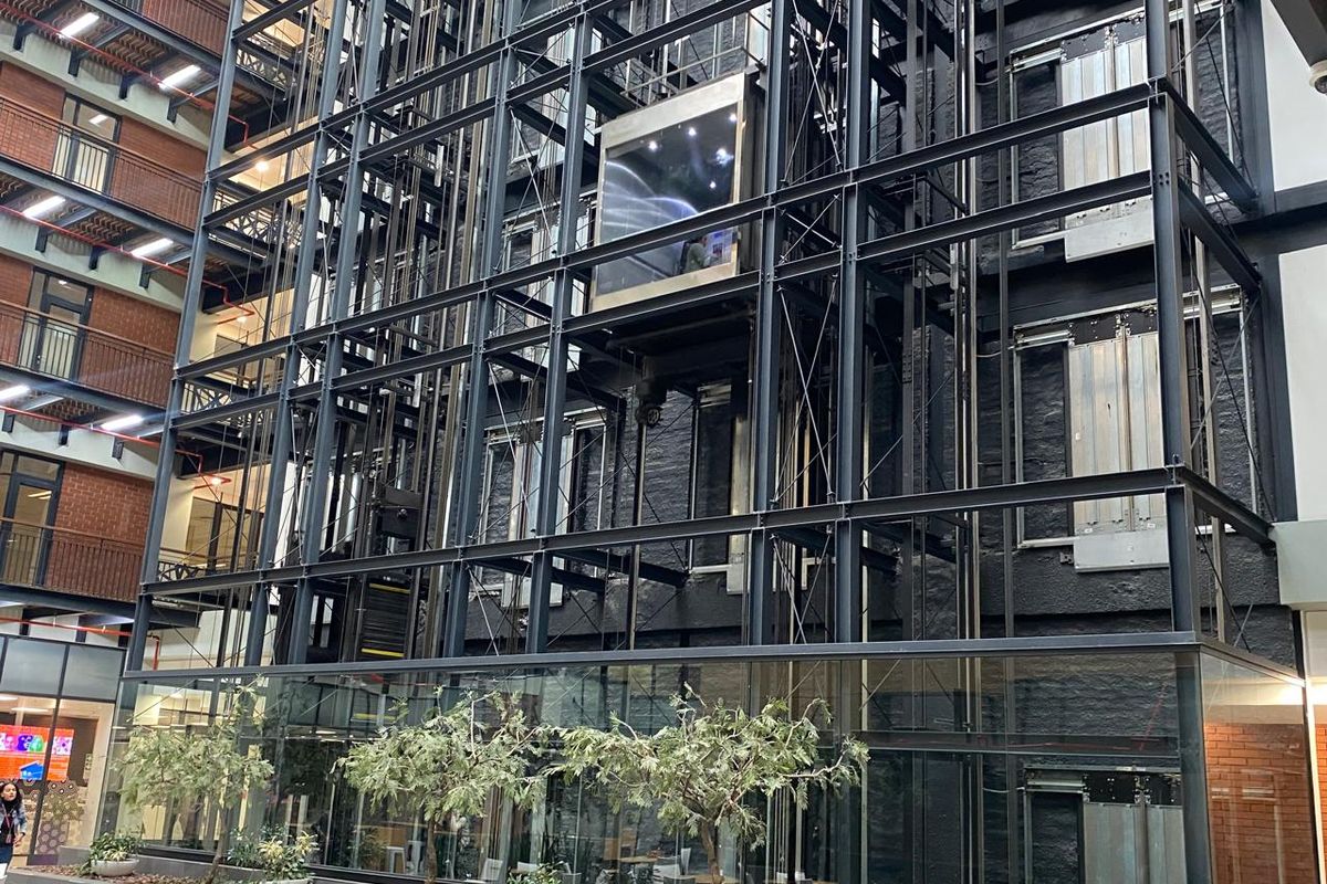 Call Centre Offices To Let in City Centre - Photo 2