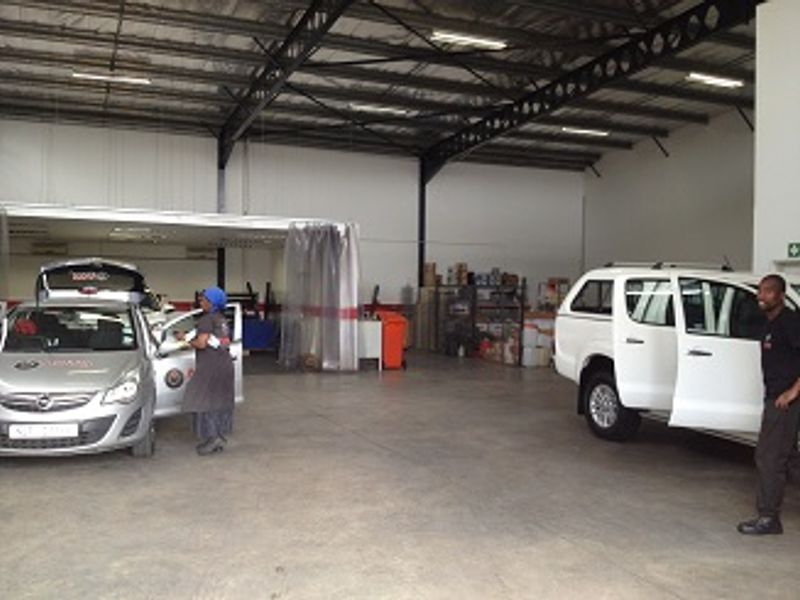 Highly sought after warehouse newly available - Photo 4