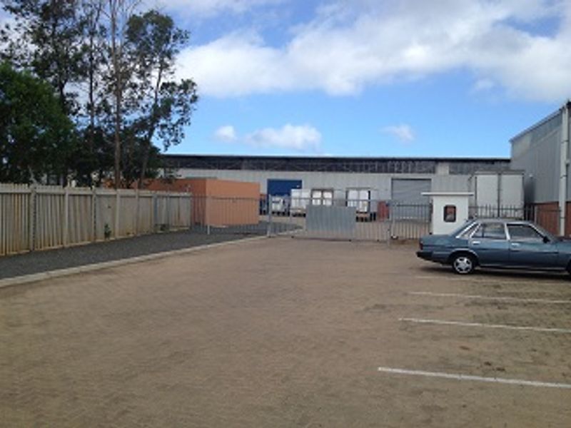 Highly sought after warehouse newly available - Photo 5