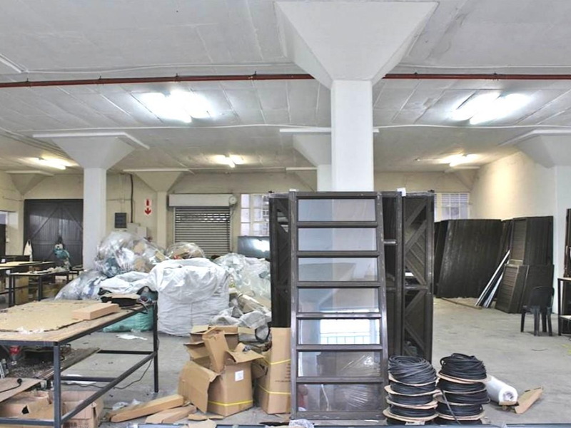 Highly sought after manufacturing or warehousing premises. - Photo 5