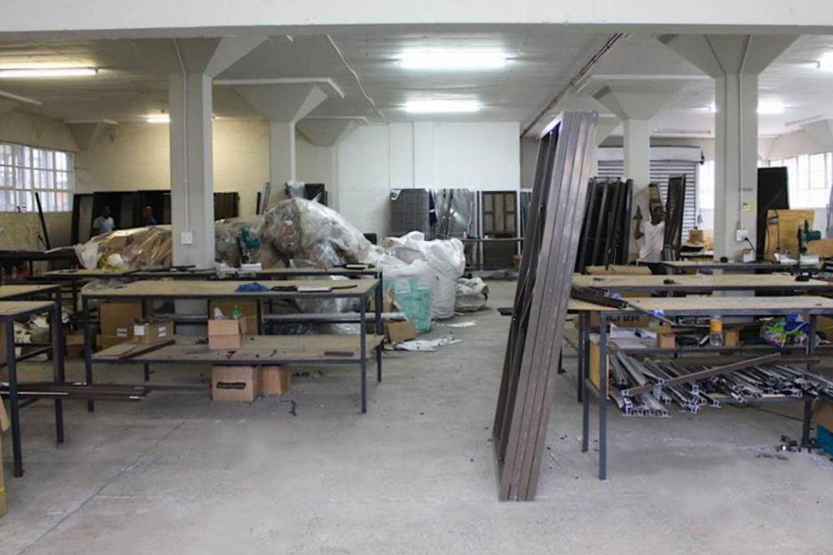 Highly sought after manufacturing or warehousing premises. - Photo 3