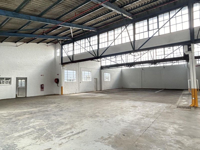 Highly sought after facility newly available - Photo 2