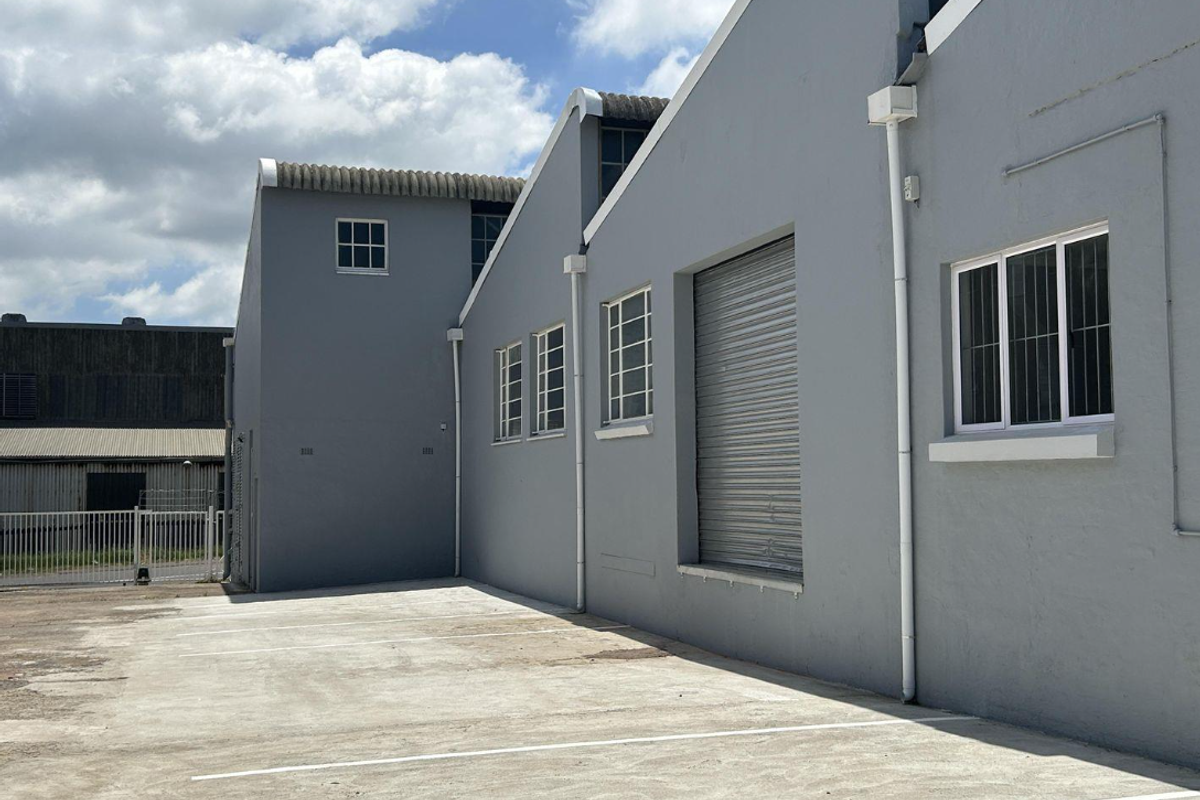 Highly sought after facility newly available - Photo 5