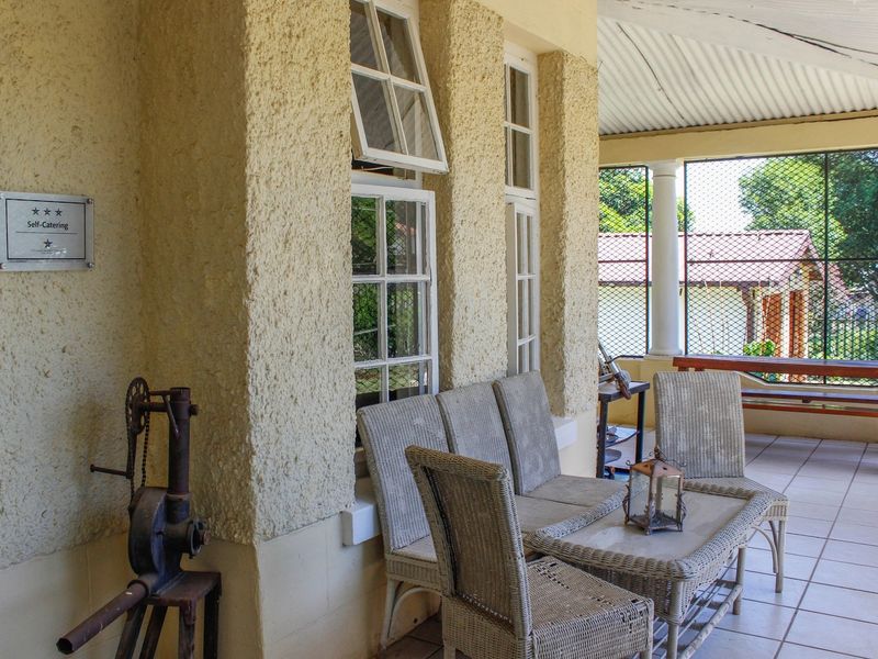 Timeless Charm Meets Modern Income - Versatile Guesthouse Retreat in Machadodorp! - Photo 4