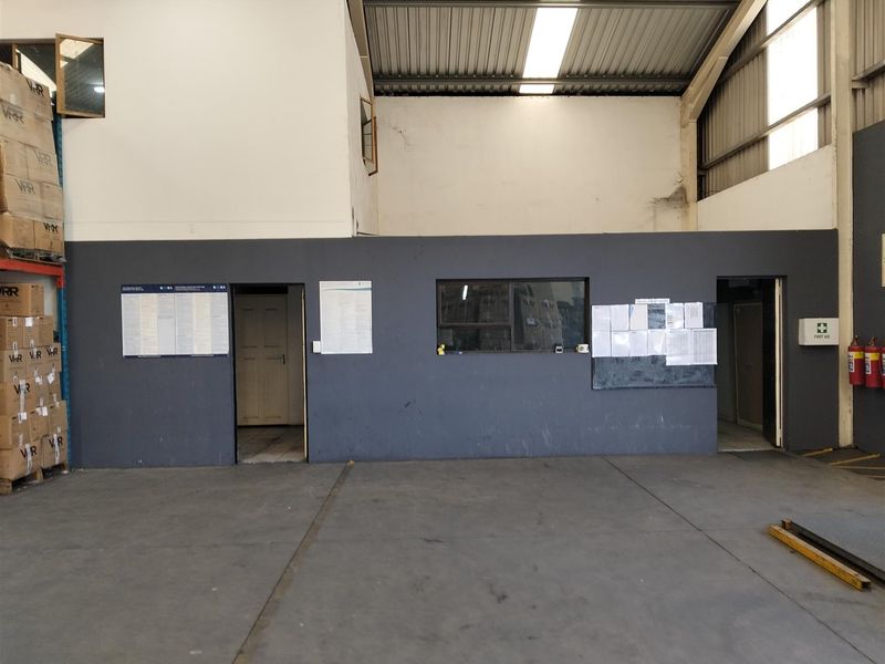 Opportunity to own your warehouse at Cato dry Port. - Photo 8