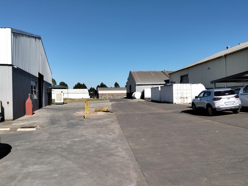 Opportunity to own your warehouse at Cato dry Port. - Photo 5