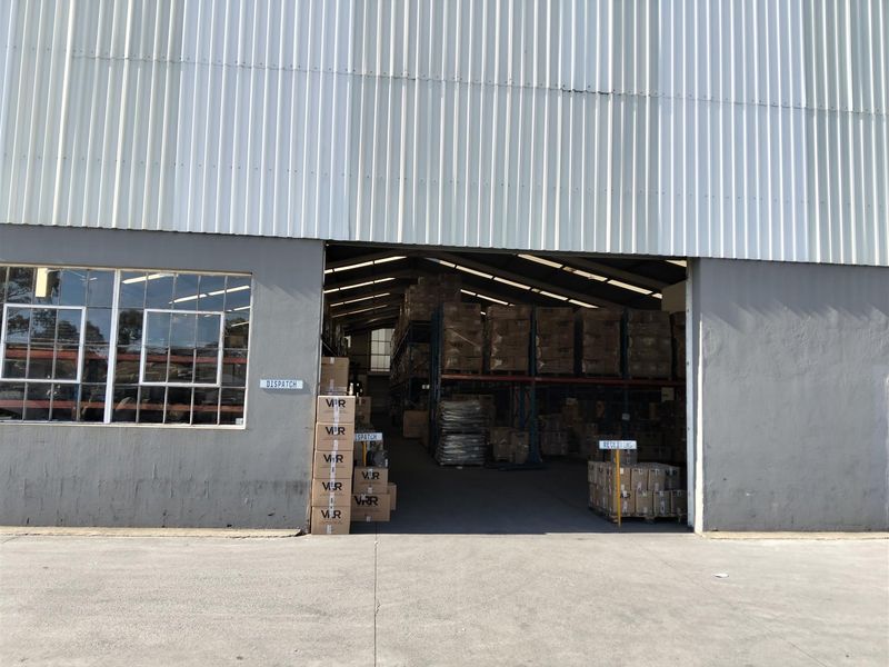 Opportunity to own your warehouse at Cato dry Port. - Photo 3