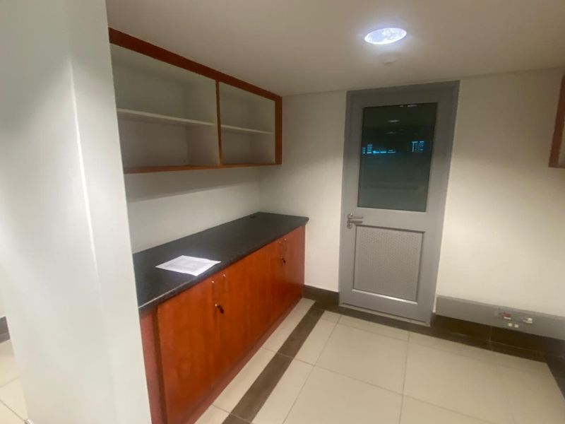 P-Grade Offices To Let - Photo 3