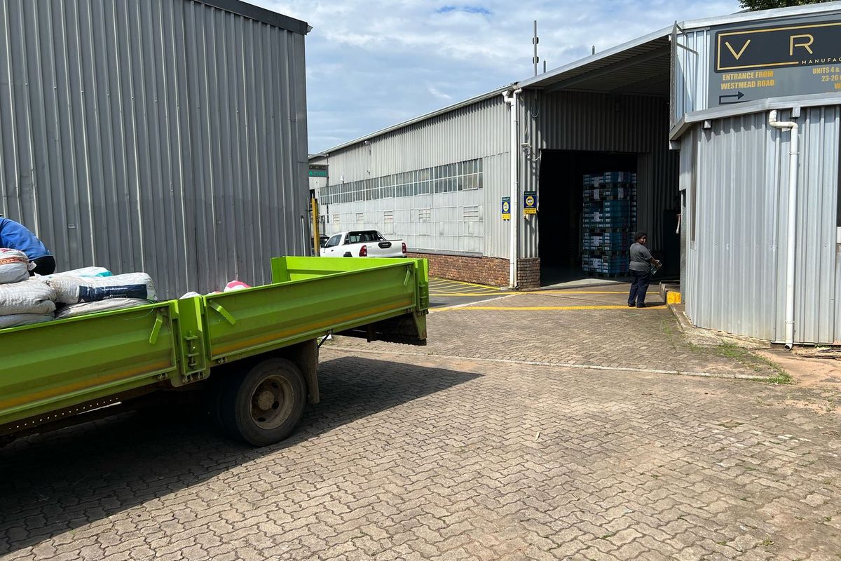 Mini warehouse to let in prime westmead location. - Photo 4