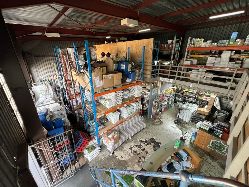 Mini warehouse to let in prime westmead location. - Photo 9