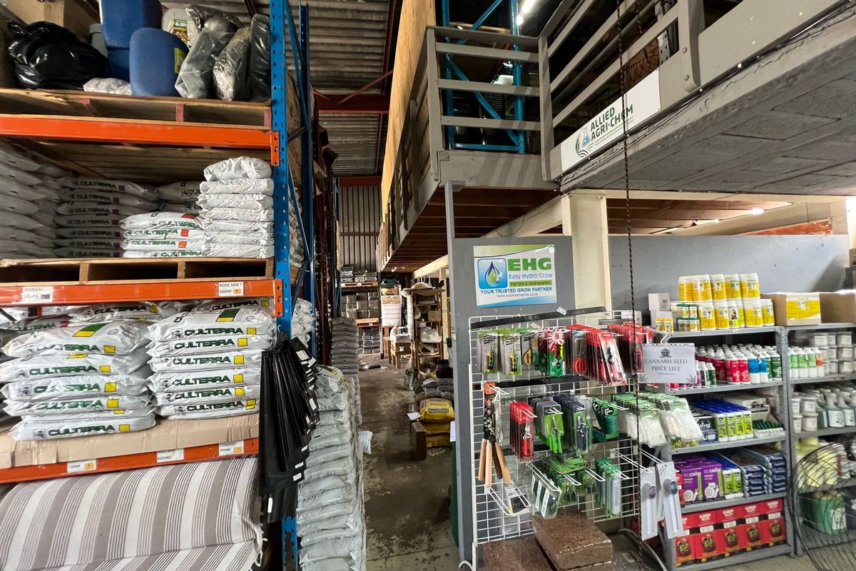 Mini warehouse to let in prime westmead location. - Photo 2