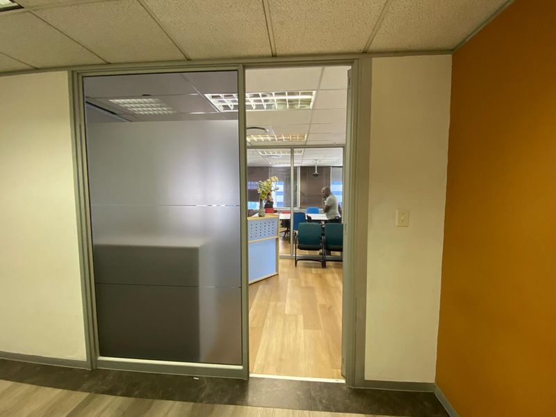 Offices to Let in City Centre - Photo 2